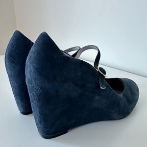 Johnston and Murphy blue suede wedges size 7.5